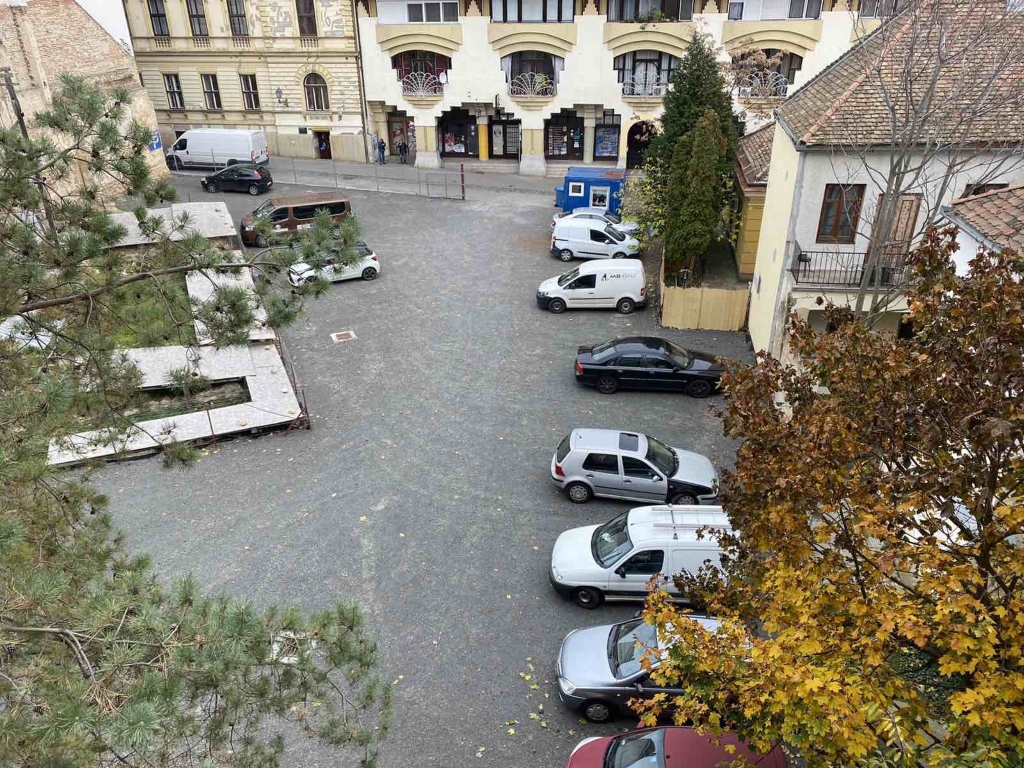 Kazinczy utca dzsámi állapotmegóvás, parkoló létesítés